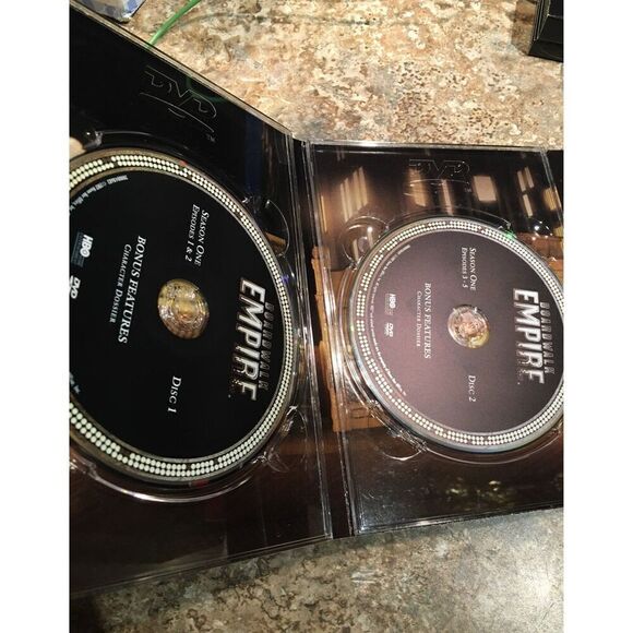 Boardwalk Empire - Complete First and Second Season DVD Set - Picture 4 of 10